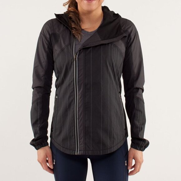 Lululemon Get Up And Glow Jacket *Reflective 360 - 4 Black - Picture 1 of 11
